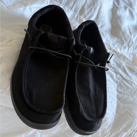 Hey Dude Loafers in triple black - Picture 1 of 5